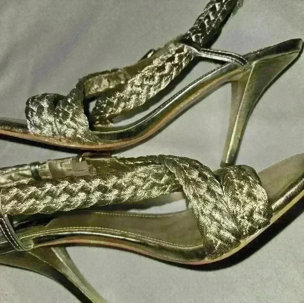 Glint Womans Gold Shoes Size 10.5 - Picture 9 of 9